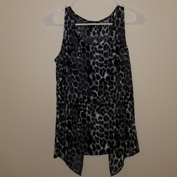 Express Tops - Express flowy tank top